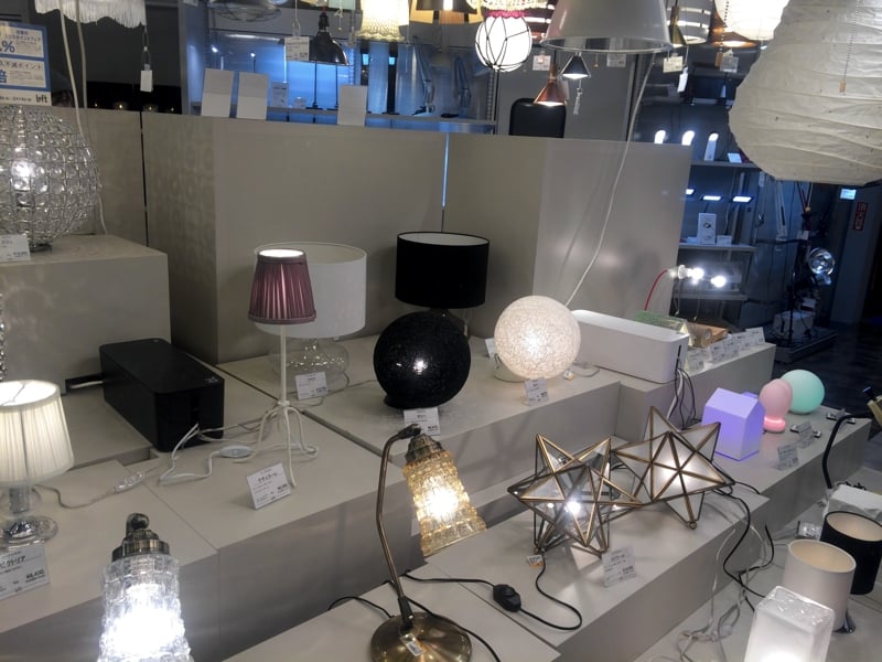 Stores02.jpg