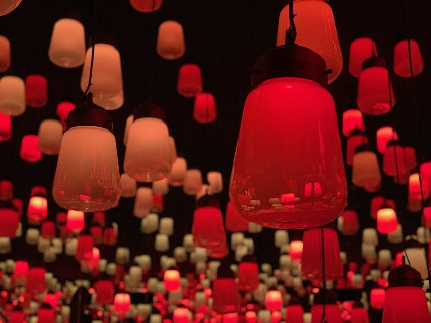 チームラボアートインスタレーション