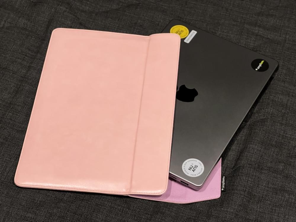 ケース難民のMacBook Pro 14インチユーザーに最適なスリーブケース登場
