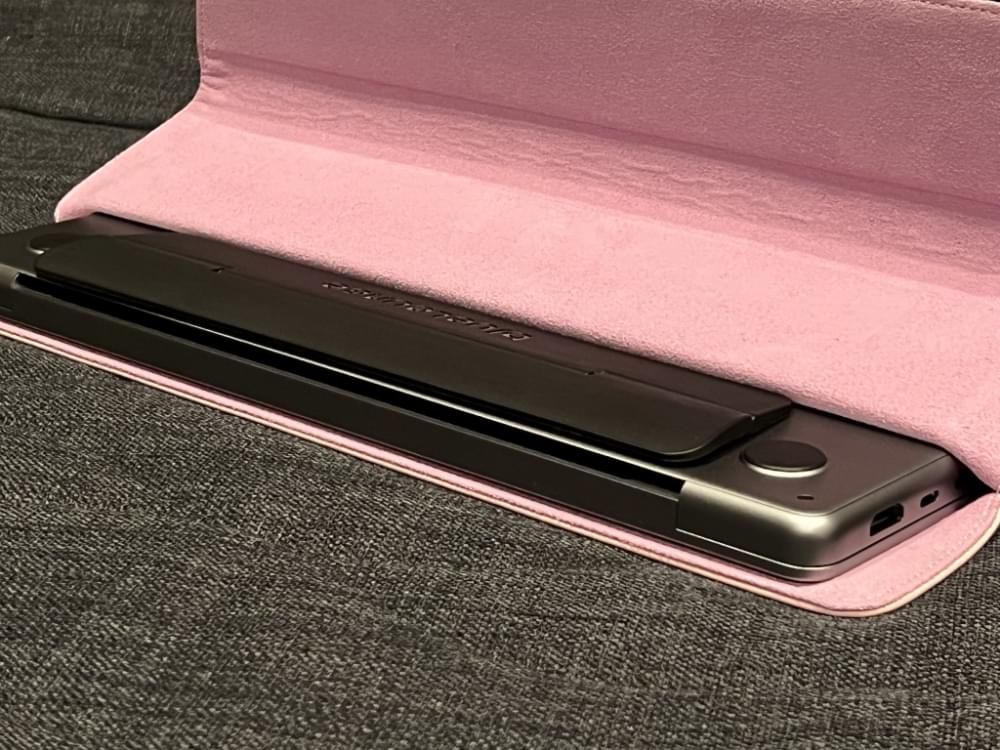 ケース難民のMacBook Pro 14インチユーザーに最適なスリーブケース登場