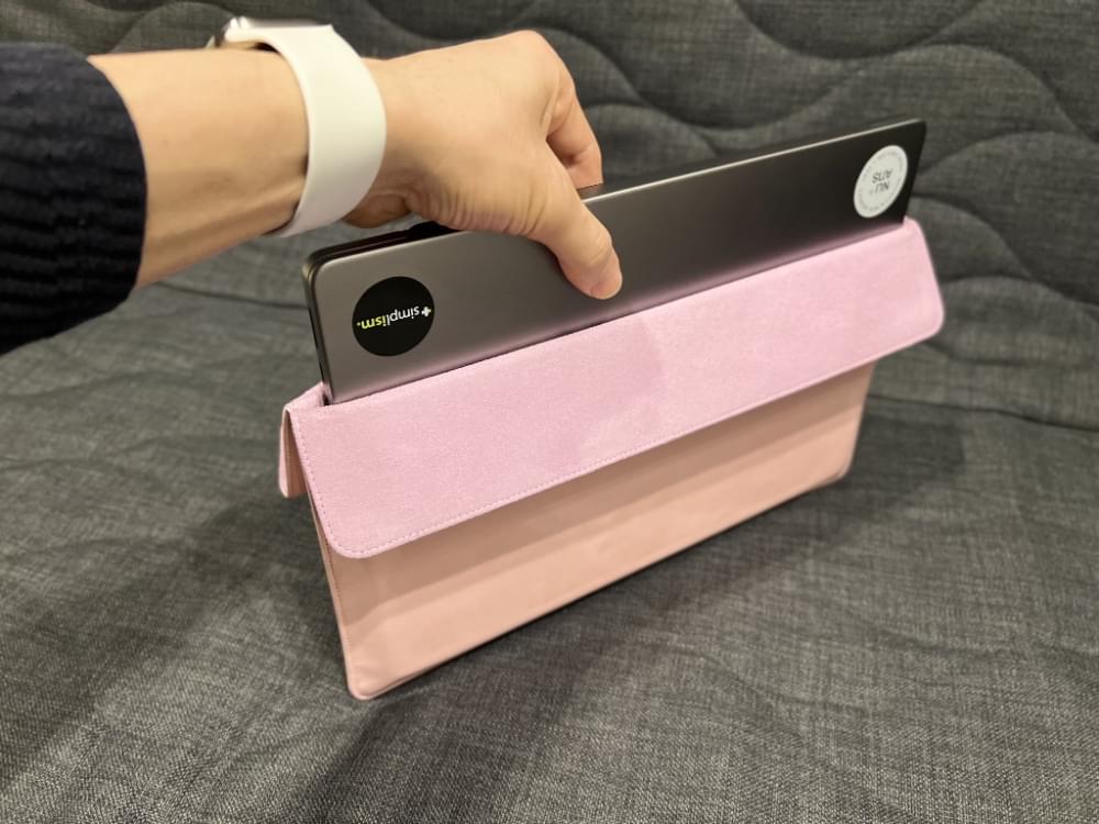 ケース難民のMacBook Pro 14インチユーザーに最適なスリーブケース登場