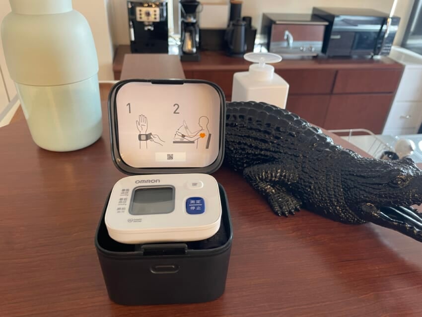 20220601_血圧計_ダイニング設置.jpg