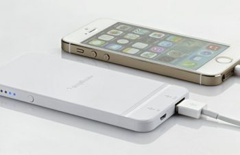 [新商品]意外すぎるッ！「iPhoneケースを付けられる」バッテリー – たのしいiPhone！ AppBank