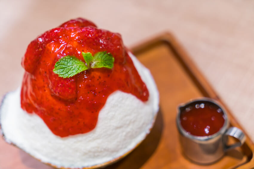 Kakigori-strawberry-ice-cream.jpg