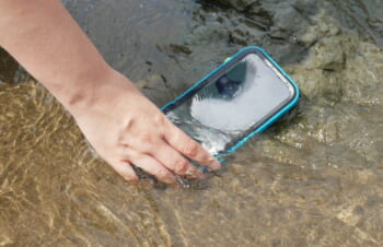 カタリストのiPhone 13完全防水ケースが超使いやすかった！