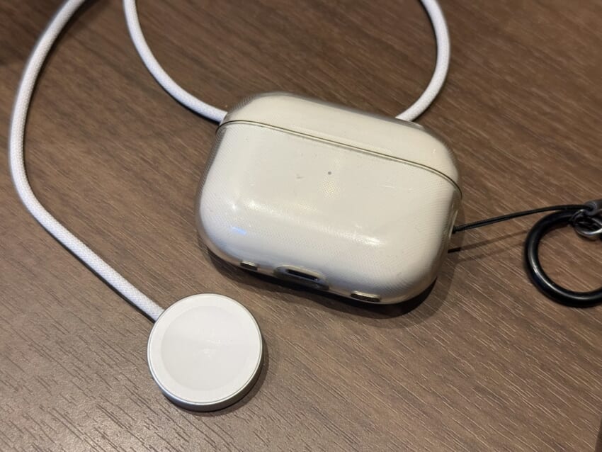 Airpods1.jpeg