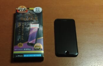 【商品レビュー】ガジェット関連 ヨドバシカメラで、simplism  iPhone SE（第3世代） / iPhone SE（第2世代）/ 8 / 7 / 6s / 6 ゴリラガラス 反射防止 画面保護強化ガラスを買いました。