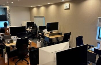 こんな暑さで出社しないとダメですか？　リモートワーク推奨企業も