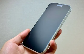 【レビュー】映り込み激減！Simplism超低反射をiPhone17 Proで検証